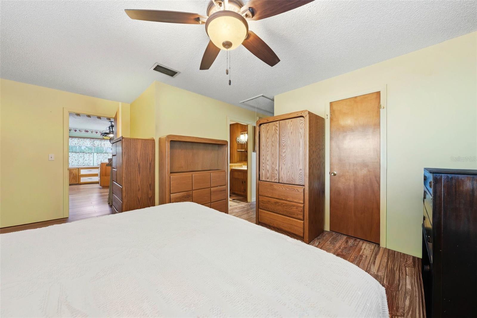 EUSTIS BADGER - Commercial Sale