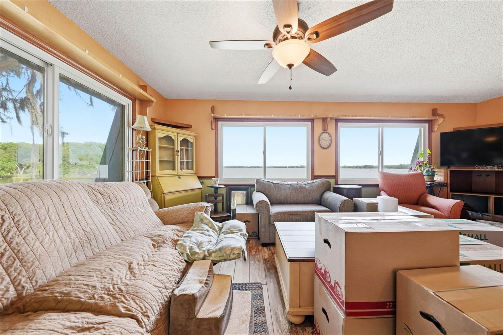 EUSTIS BADGER - Commercial Sale