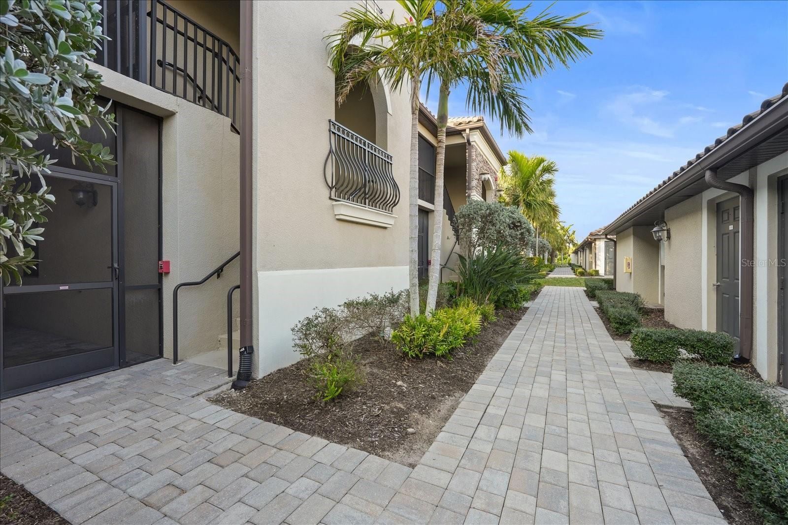 LAKEWOOD NATIONAL - Residential Lease