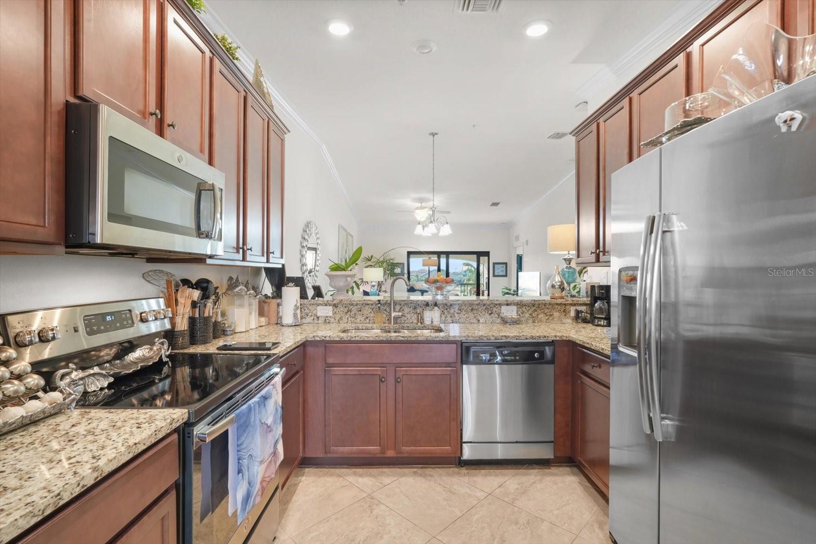 LAKEWOOD NATIONAL - Residential Lease