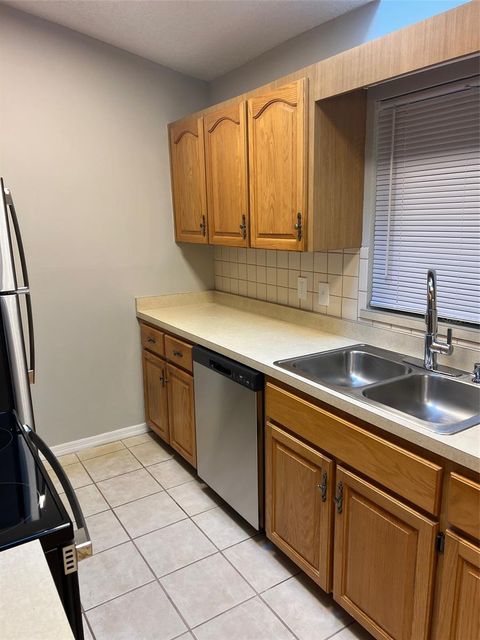 Tiny photo for 12449 Orangewood Circle #17, Tavares, FL 32778 (MLS # O6395077)