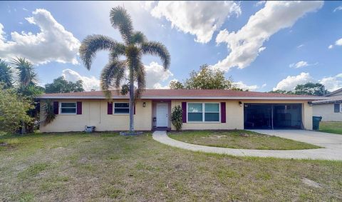 4621 QUEENS POINT DRIVE LAKELAND FL 33813