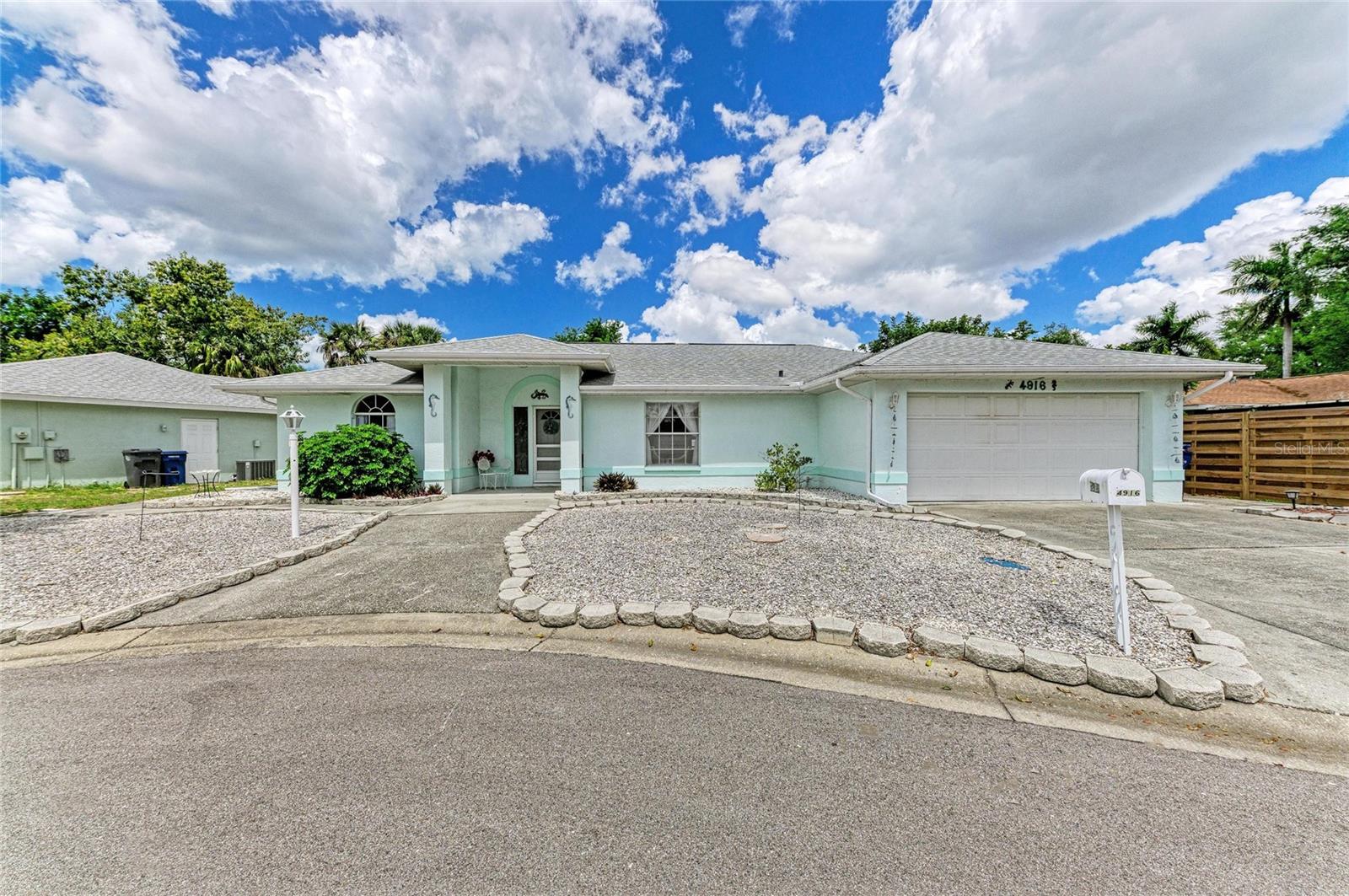 LAKE ROYALE - Residential