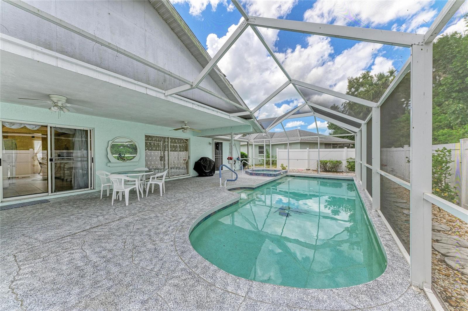 LAKE ROYALE - Residential