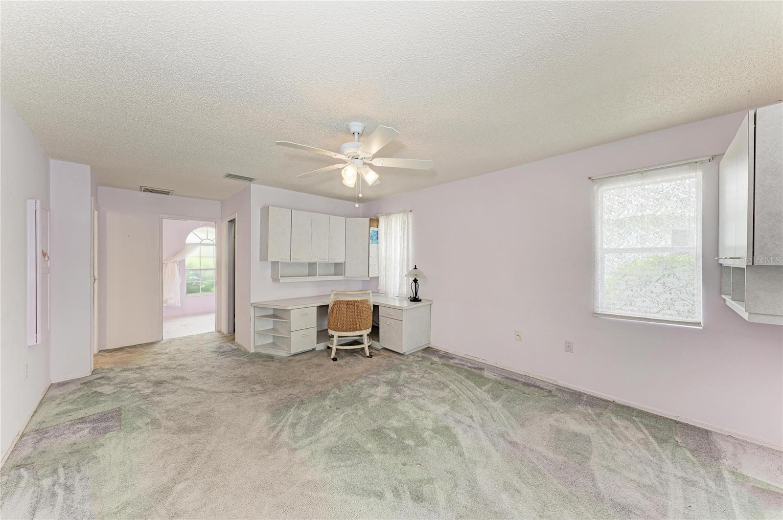 LAKE ROYALE - Residential