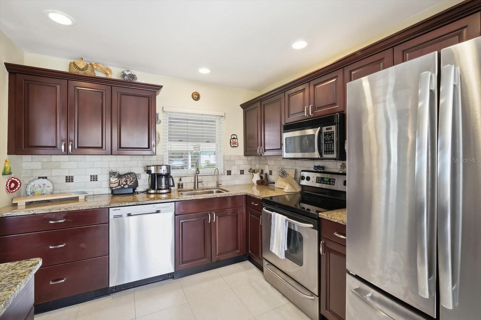 STRATHMORE RIVERSIDE III - Residential