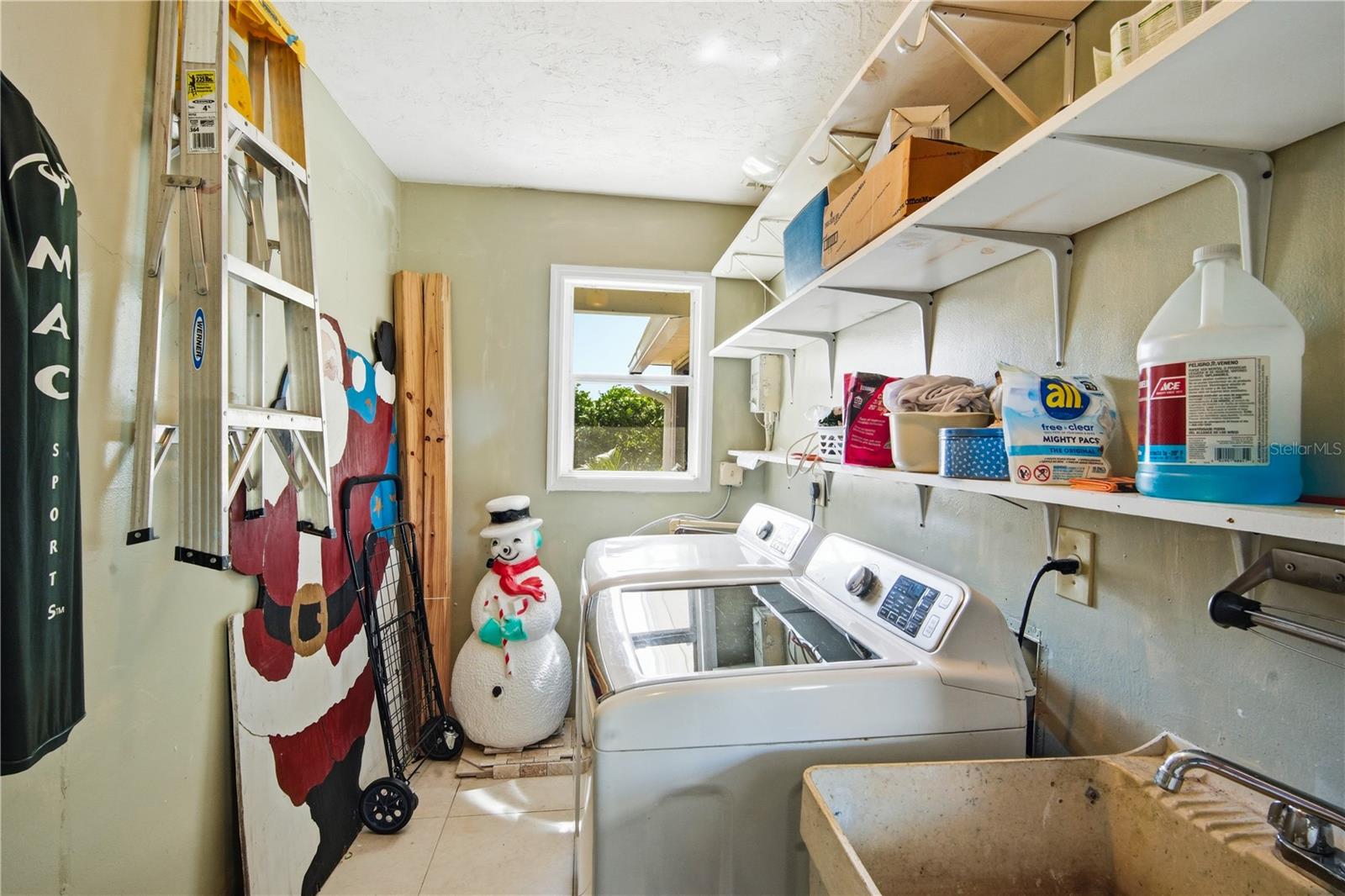 STRATHMORE RIVERSIDE III - Residential