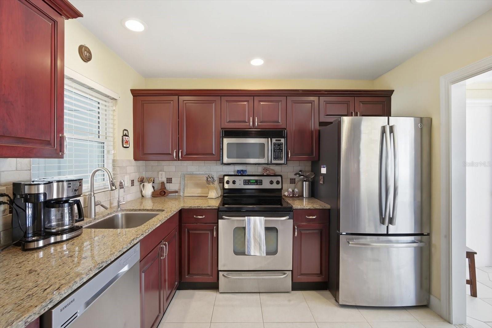 STRATHMORE RIVERSIDE III - Residential