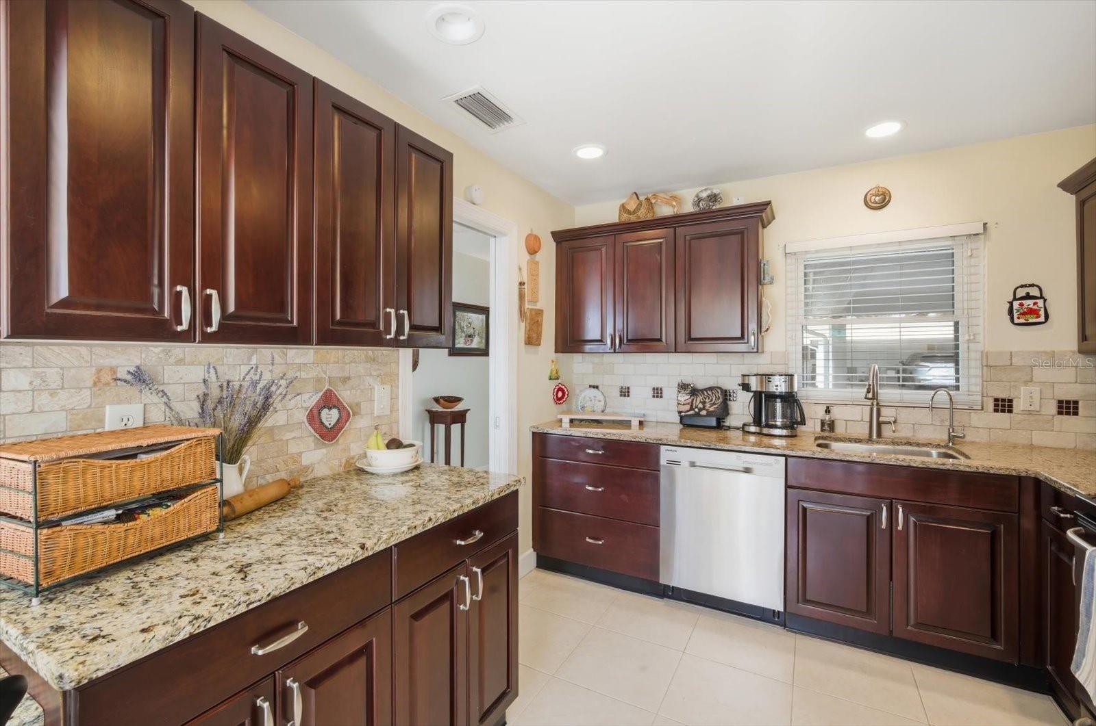 STRATHMORE RIVERSIDE III - Residential