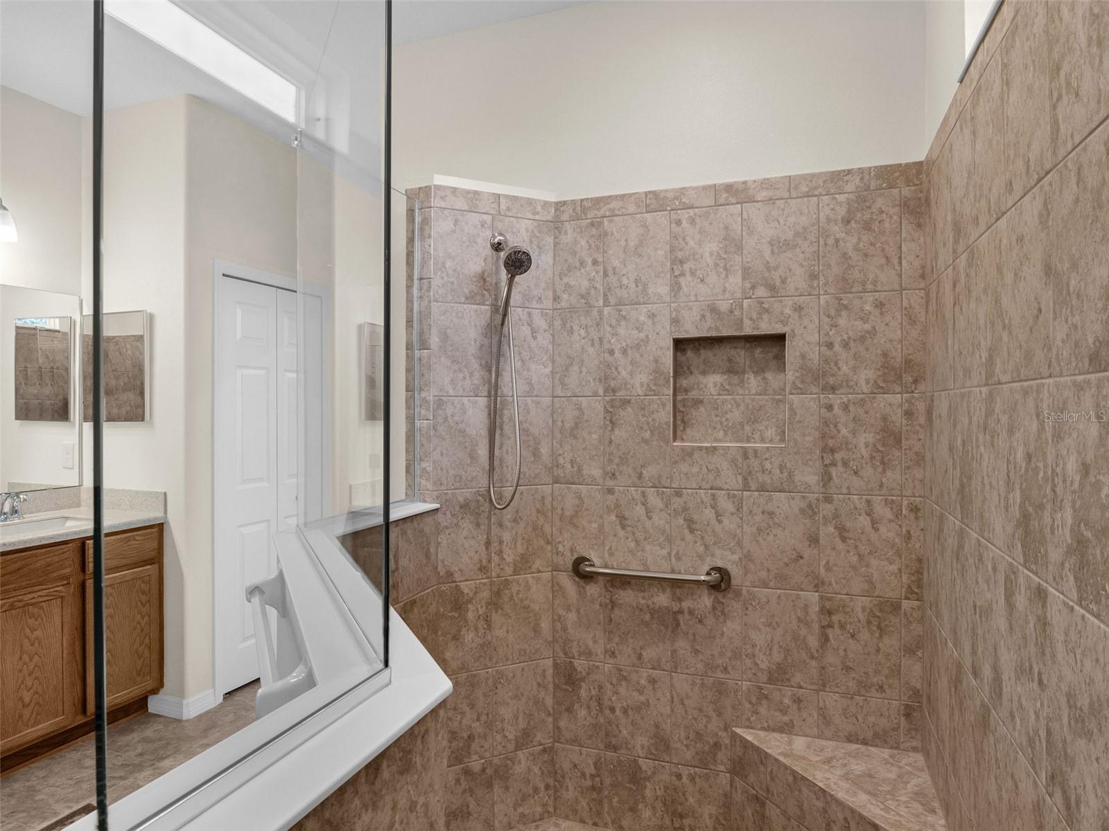 LEESBURG ARLINGTON RIDGE PH 02 - Residential