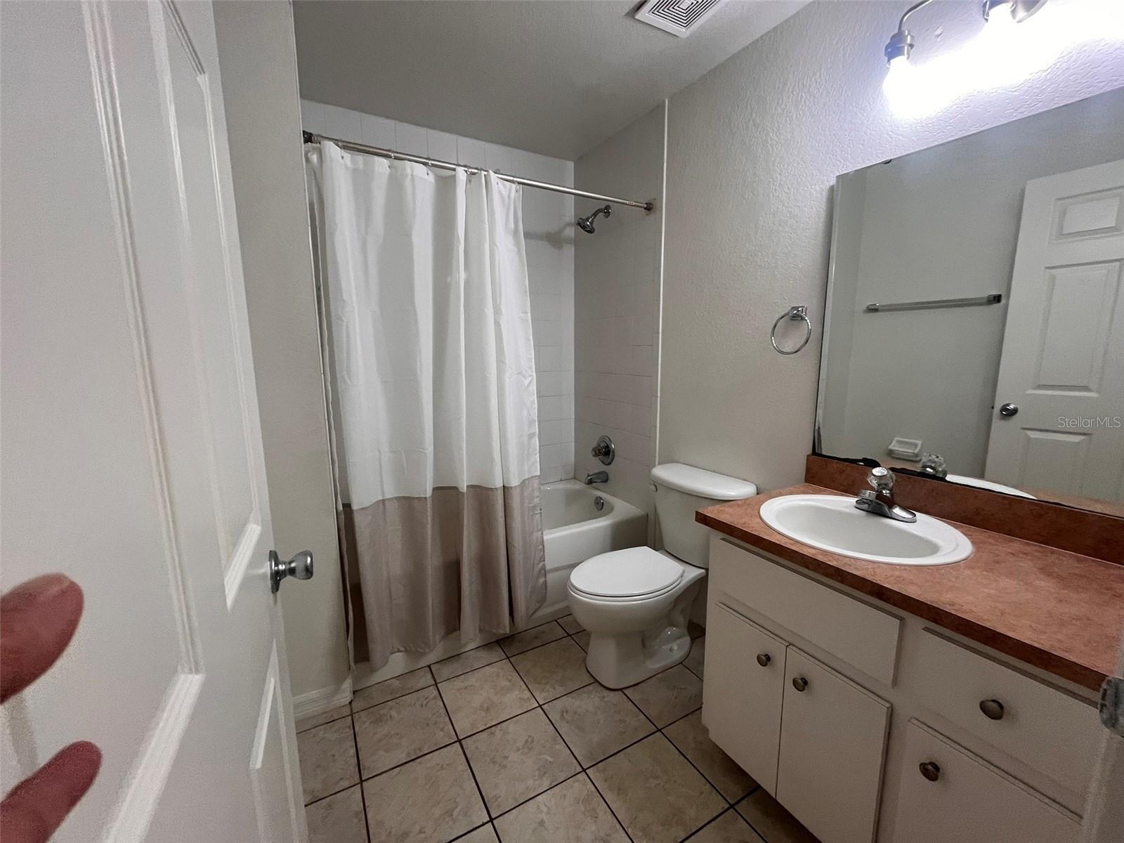ELOISE WOODS LAKE ROY UNIT - Residential Lease