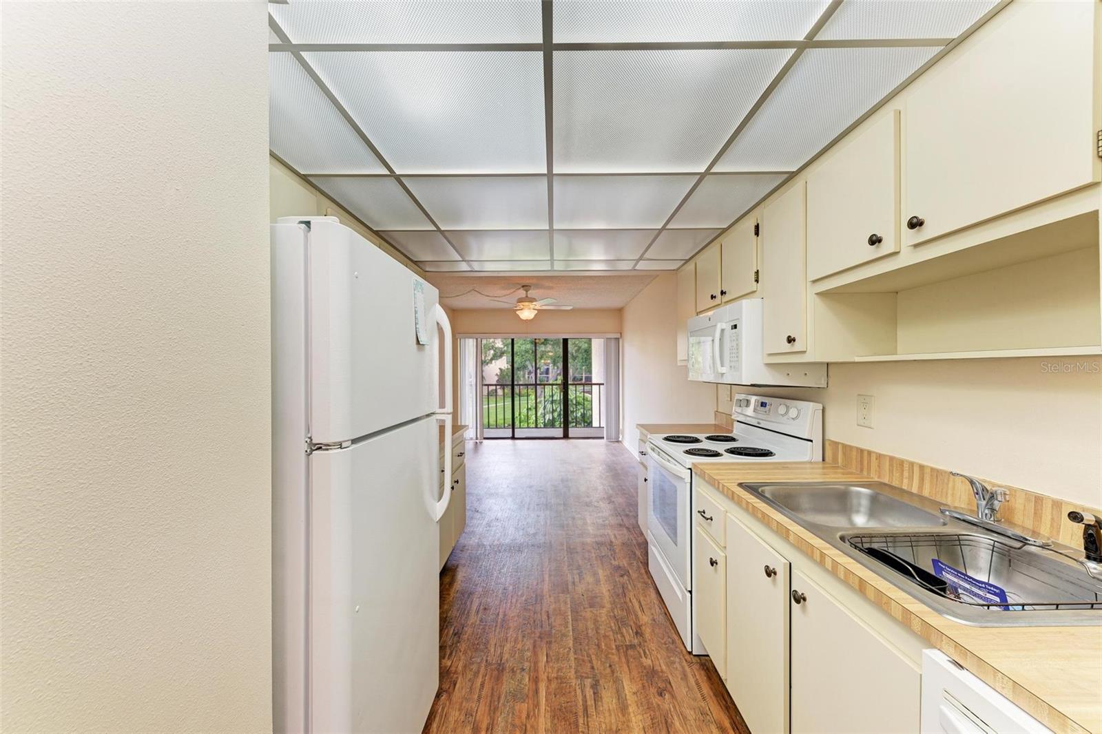 DESOTO SQUARE VILLAS - Residential Lease