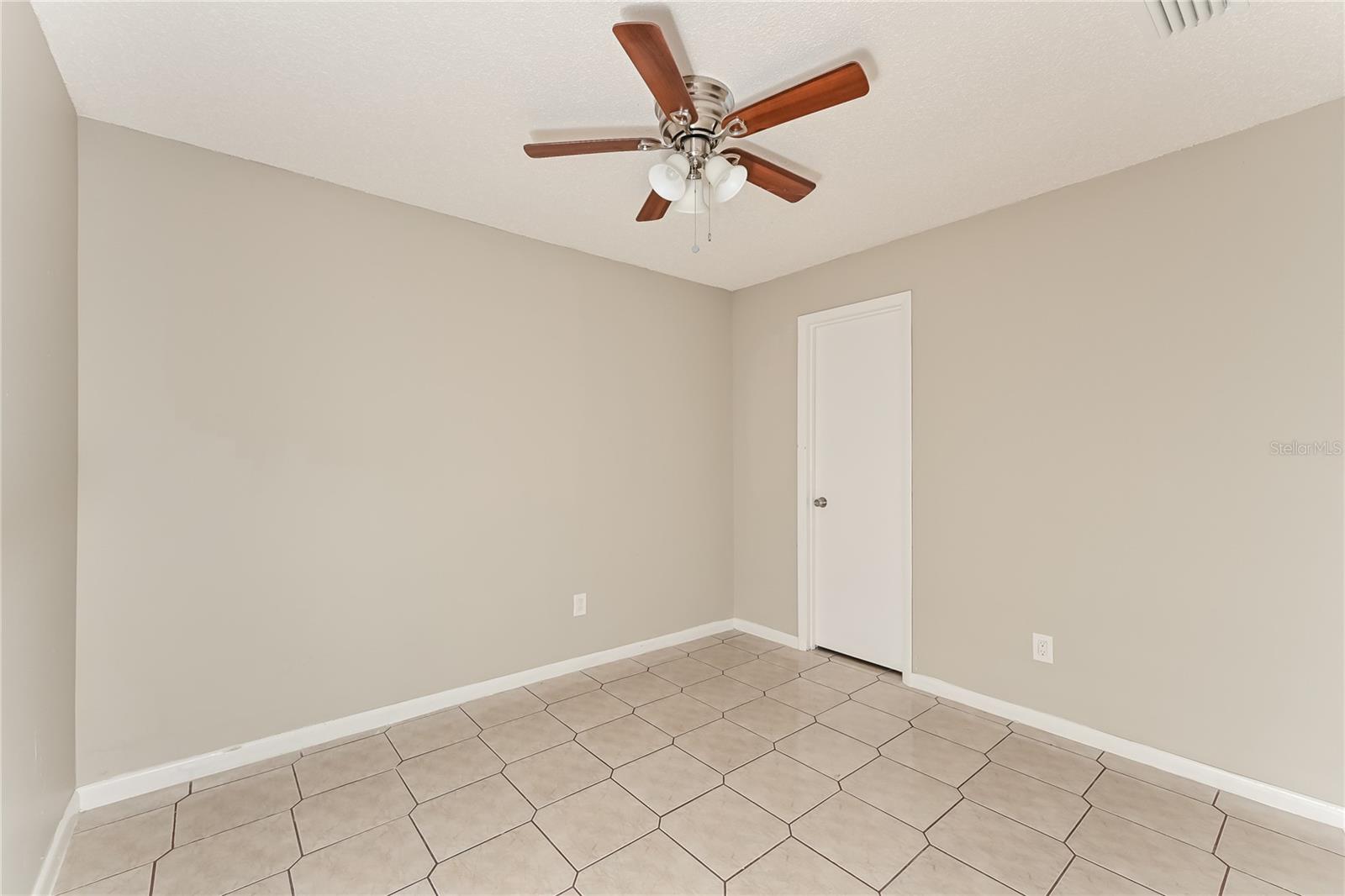 ARBOR RIDGE WEST - Residential Lease