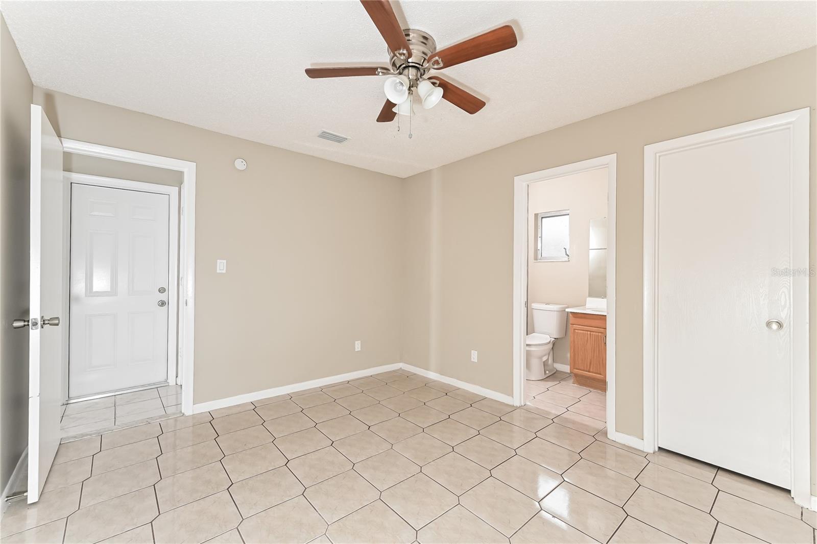 ARBOR RIDGE WEST - Residential Lease