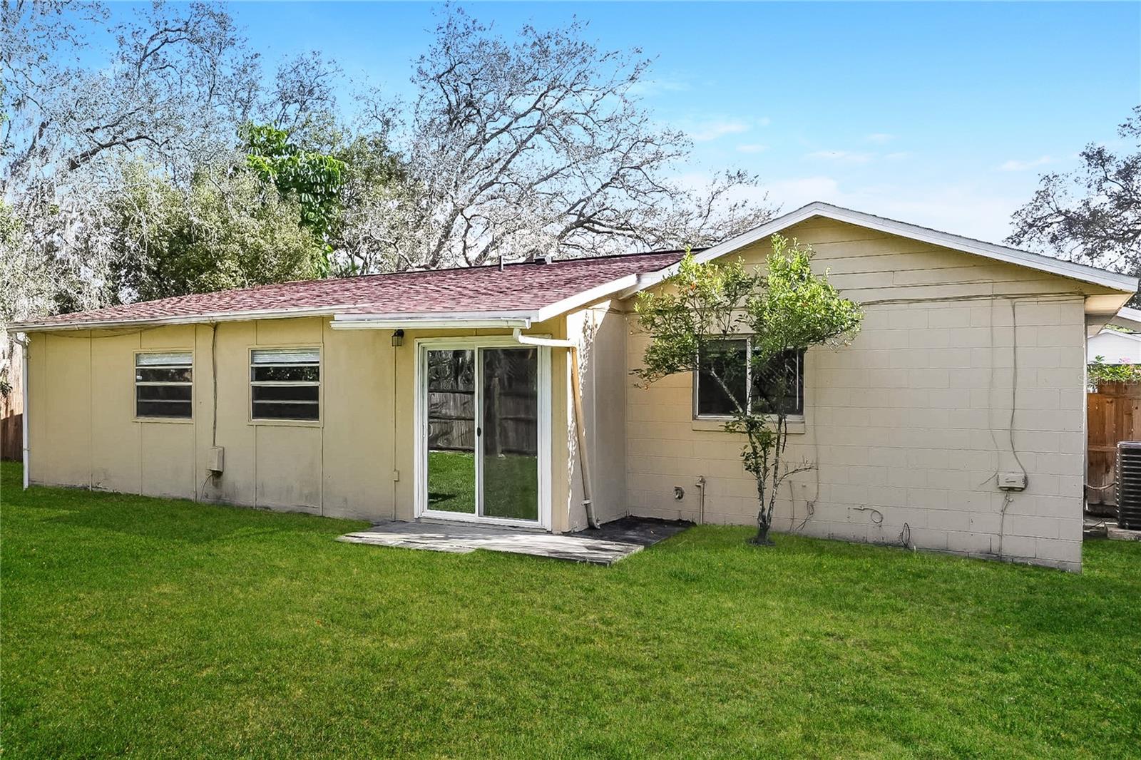 ARBOR RIDGE WEST - Residential Lease