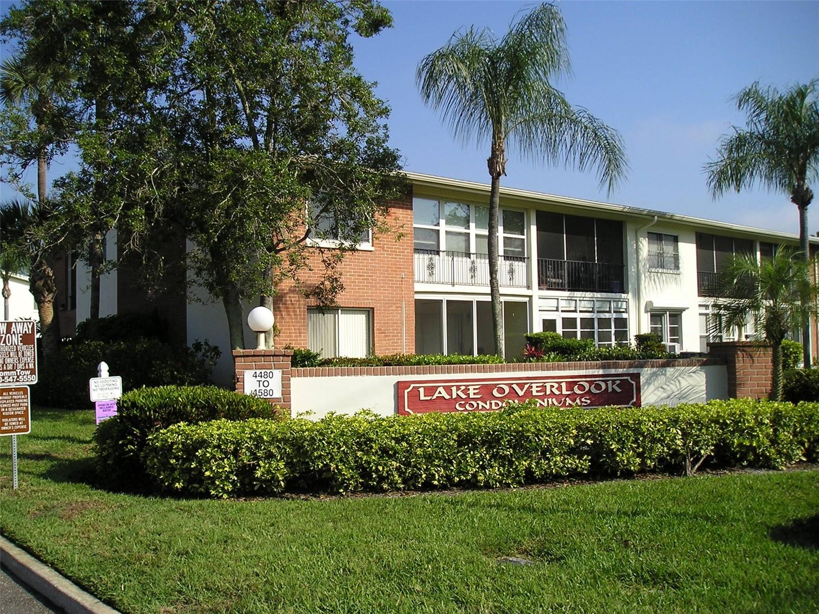 LAKE OVERLOOK APTS - Residential