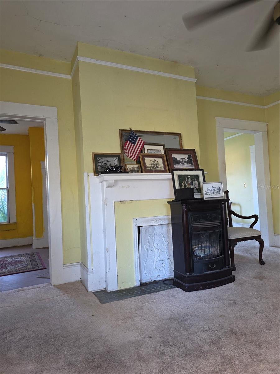 UMATILLA DE VAULTS - Residential