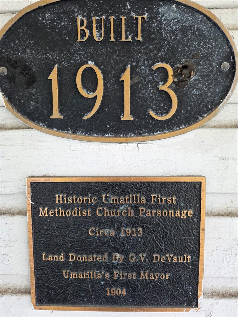 UMATILLA DE VAULTS - Residential