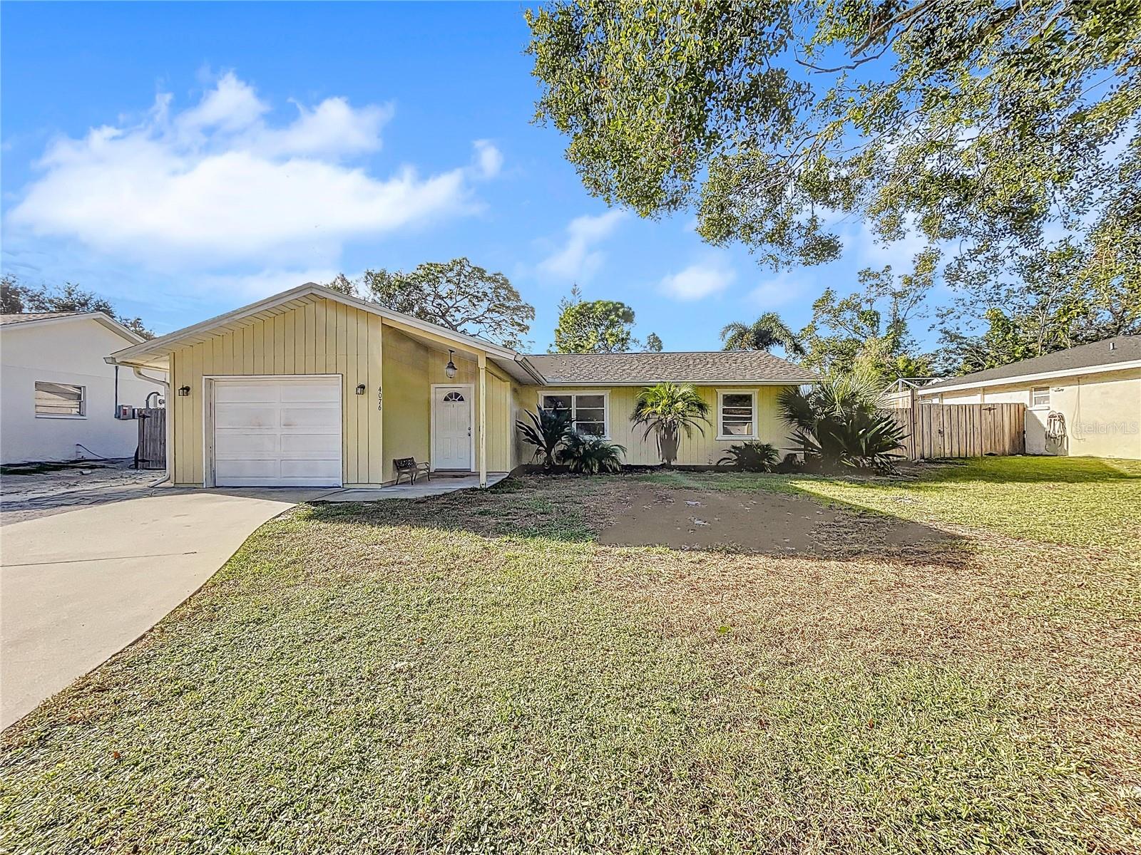 LAKE SARASOTA - Residential