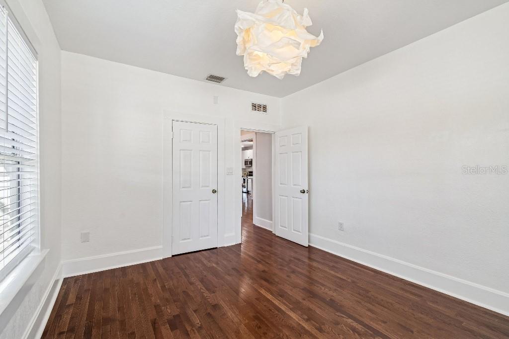 MEADOWBROOK - Residential