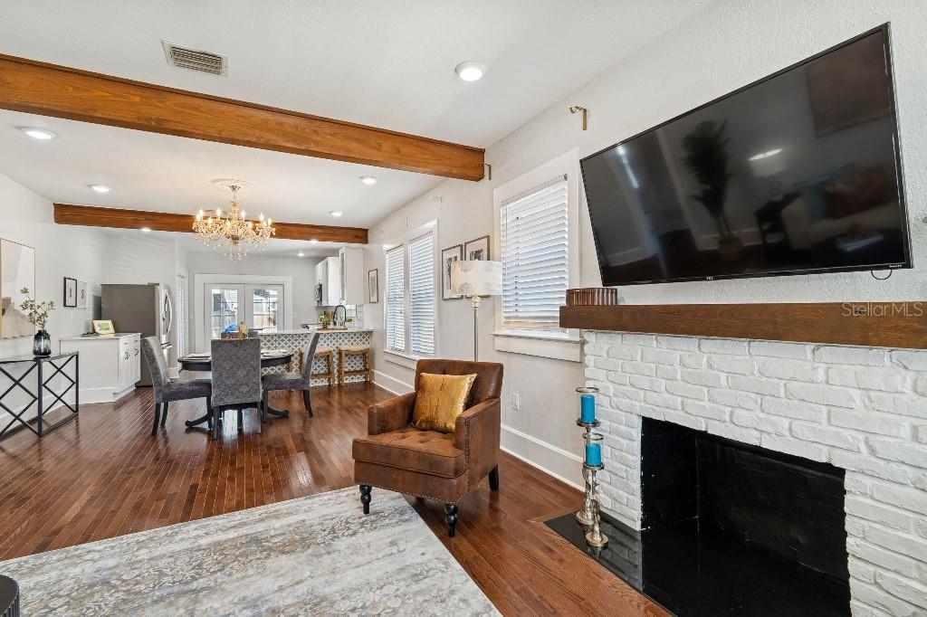 MEADOWBROOK - Residential