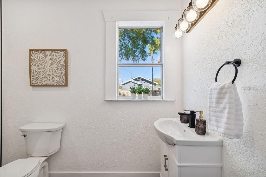 MEADOWBROOK - Residential