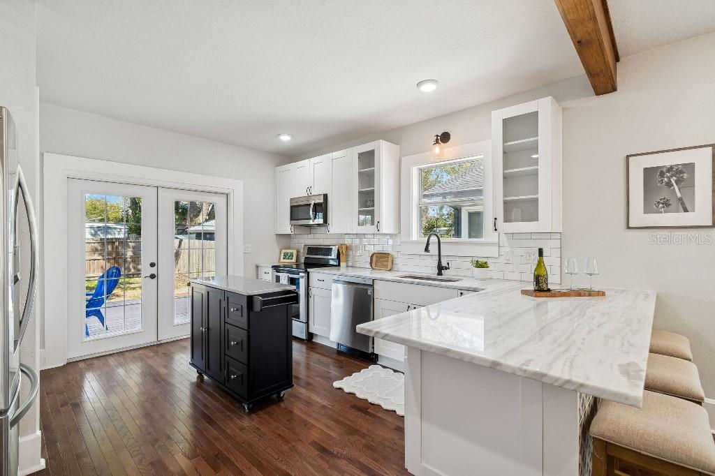 MEADOWBROOK - Residential