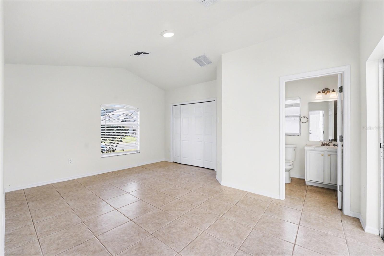 FAIRWAYS LAKE ESTATES - Residential