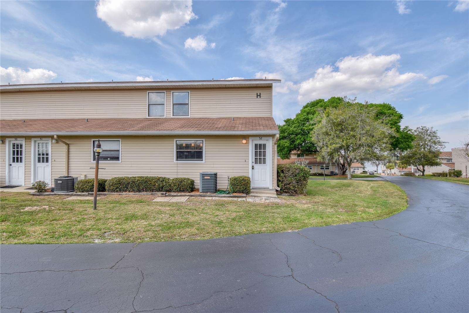 LOCK HARBOUR GROUP 01 - Residential Lease