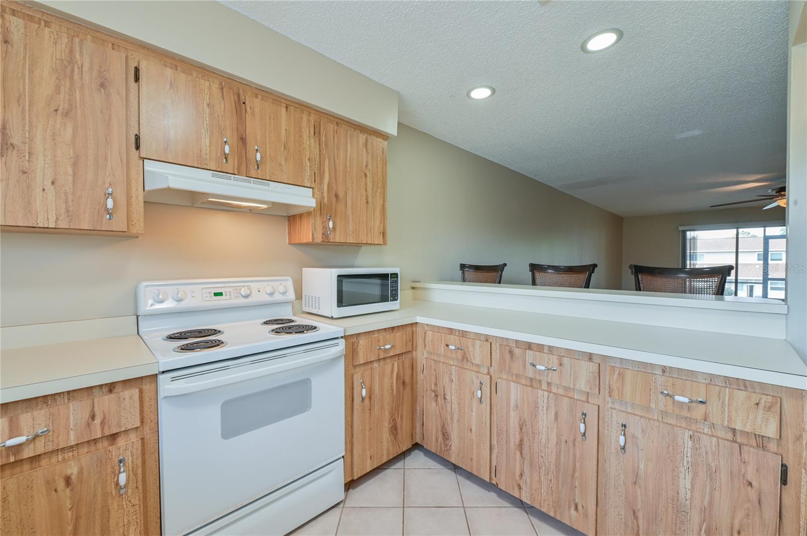 LOCK HARBOUR GROUP 01 - Residential Lease