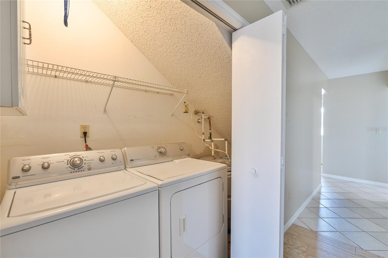 LOCK HARBOUR GROUP 01 - Residential Lease