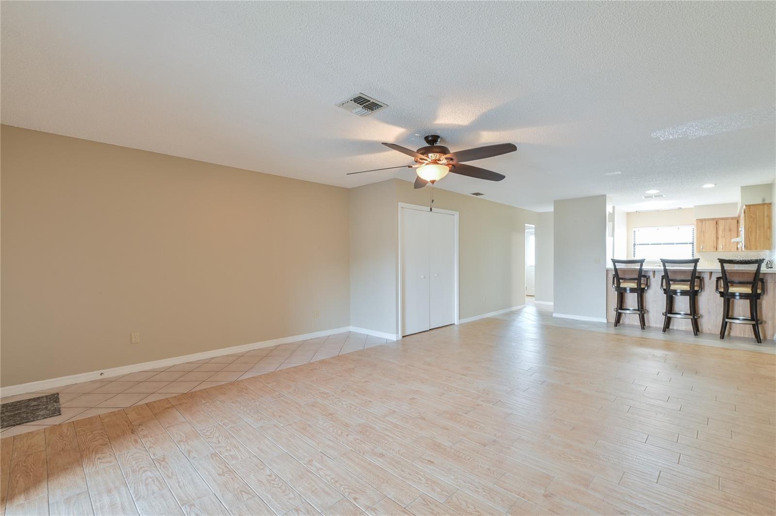 LOCK HARBOUR GROUP 01 - Residential Lease