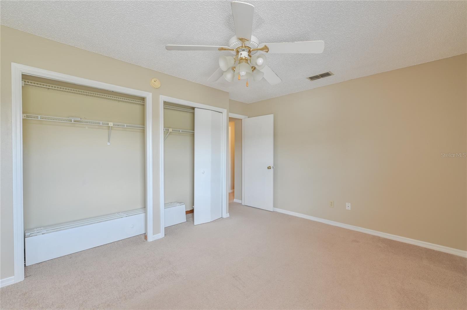 LOCK HARBOUR GROUP 01 - Residential Lease