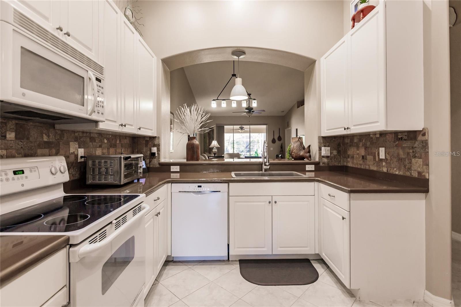 VILLA GRANDE/BURNT STORE ISLES - Residential