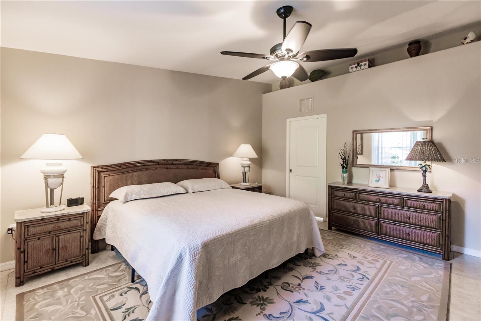 VILLA GRANDE/BURNT STORE ISLES - Residential