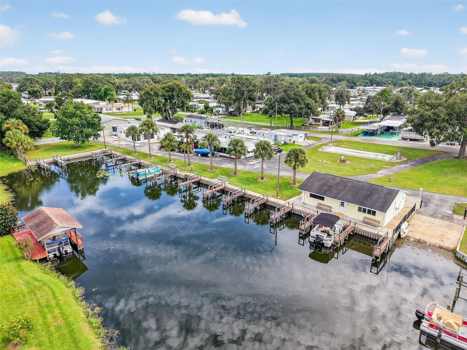 PALM SHORES RV RESORT LT 136 AMD - Residential