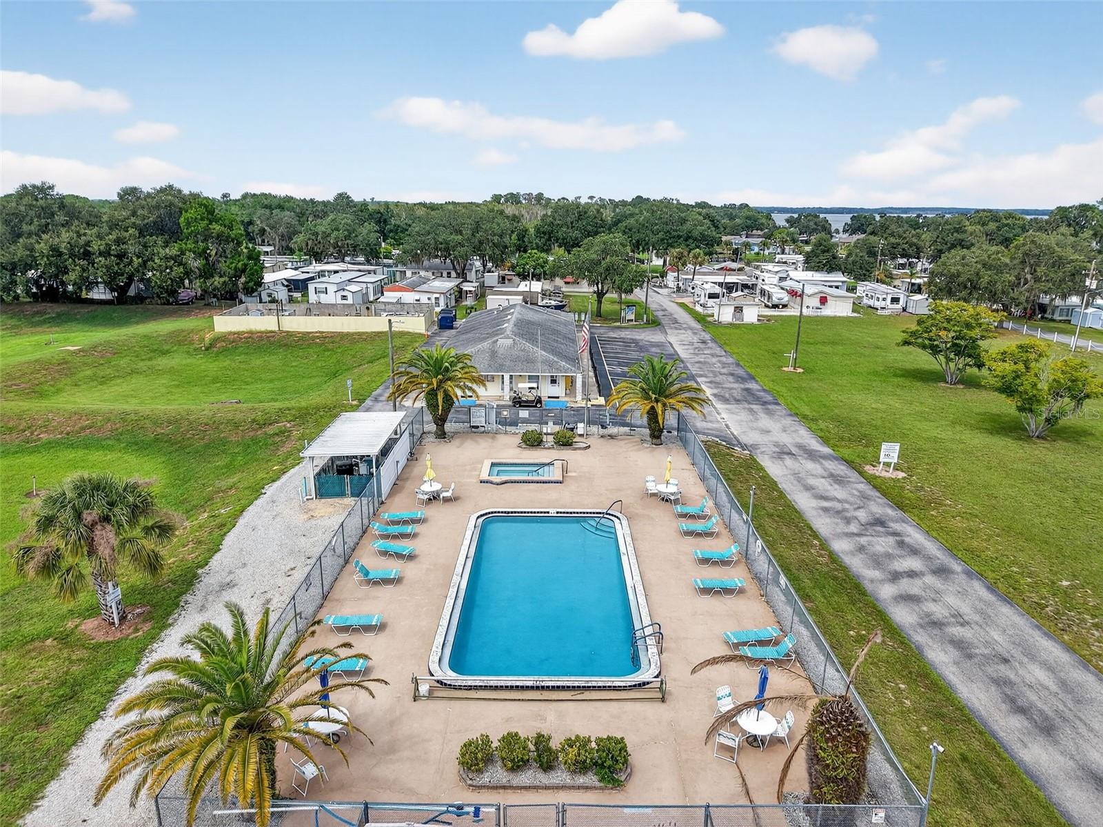 PALM SHORES RV RESORT LT 136 AMD - Residential