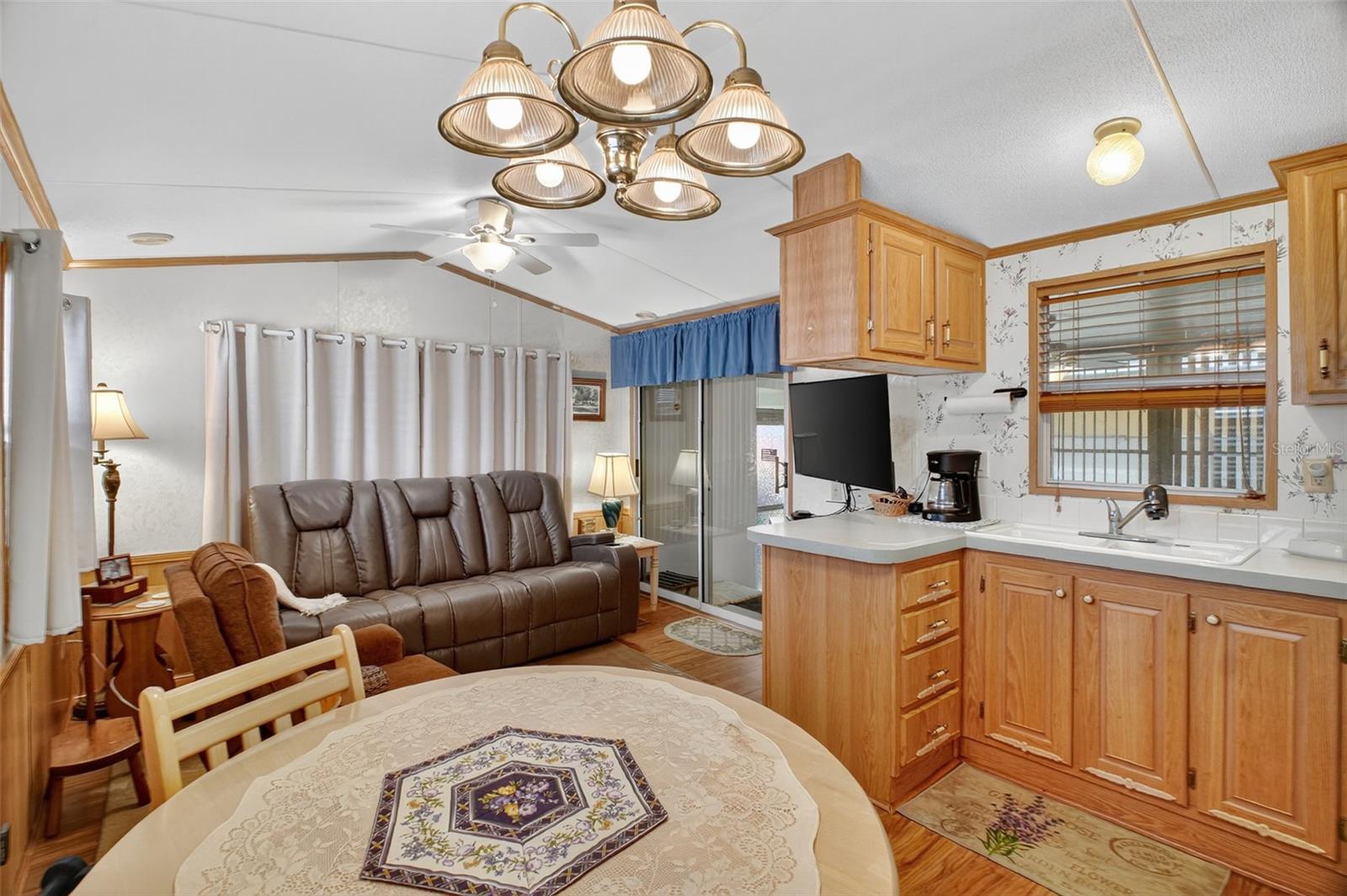 PALM SHORES RV RESORT LT 136 AMD - Residential