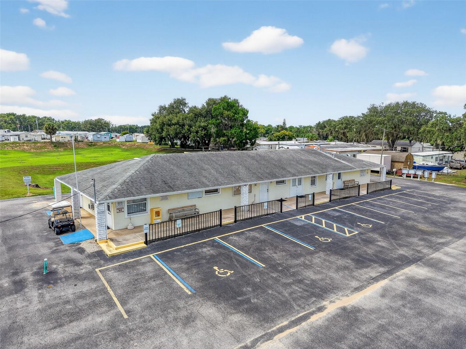 PALM SHORES RV RESORT LT 136 AMD - Residential