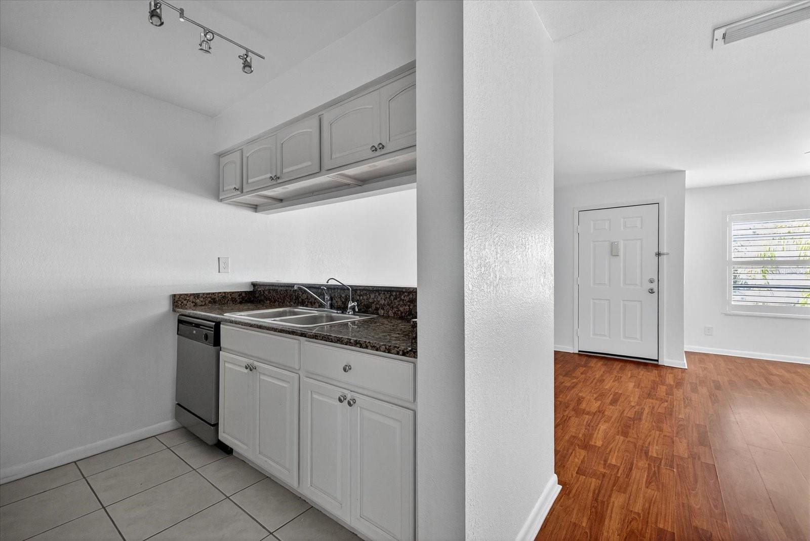 THE PRESERVE AT SOUTH TAMPA A - Residential Lease