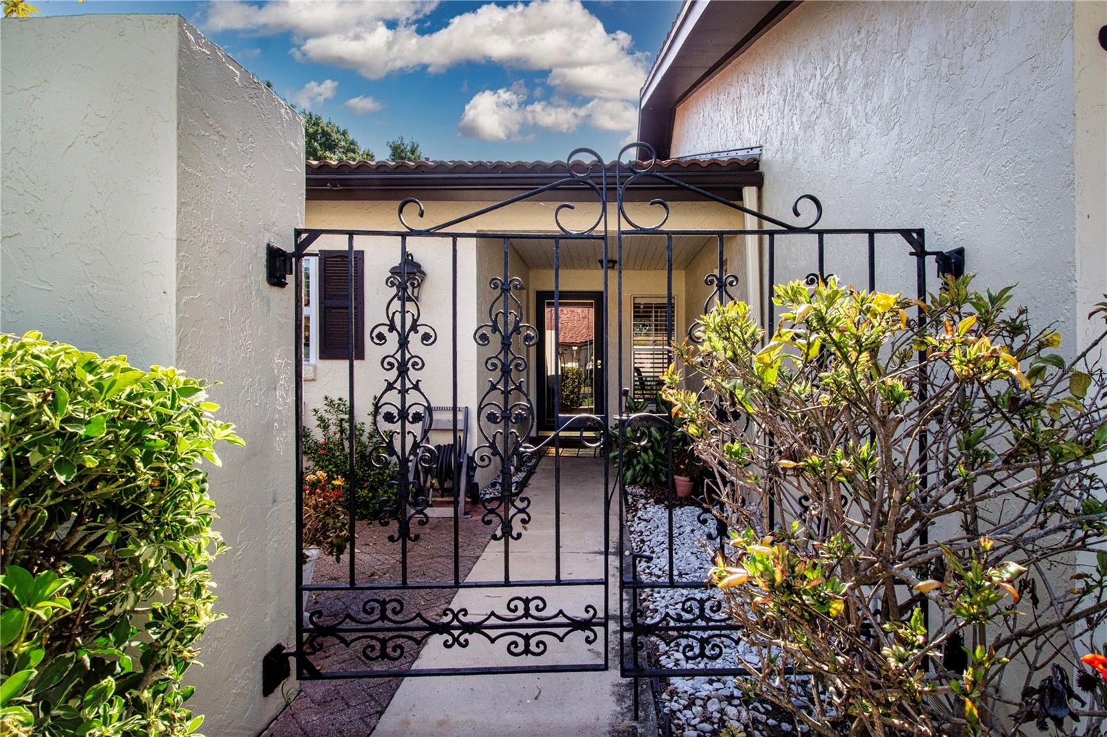 3843 EL POINIER COURT W 8720