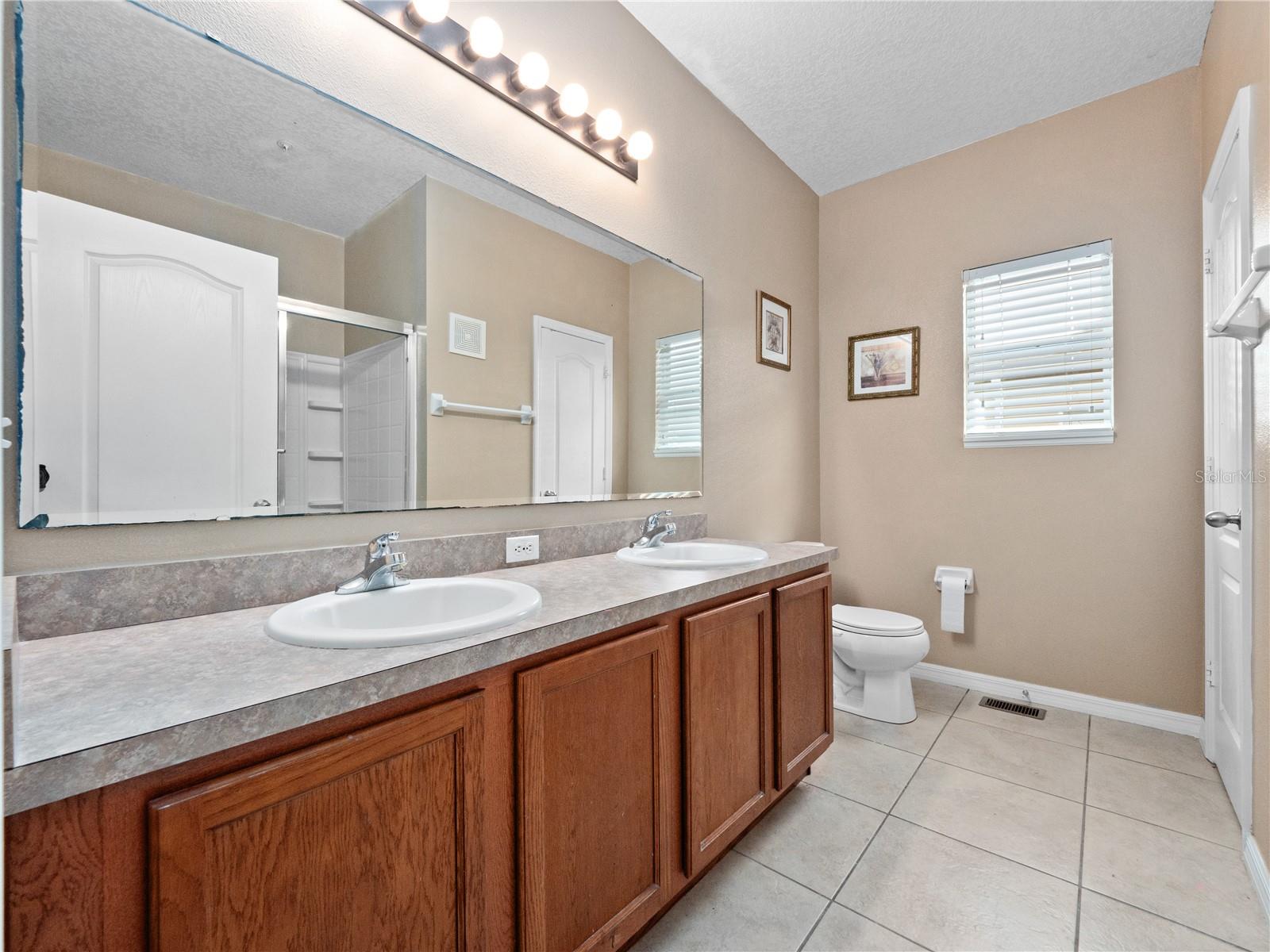 JEFFERSON GREEN AT ANTHEM PARK CONDO PH 13 - Residential