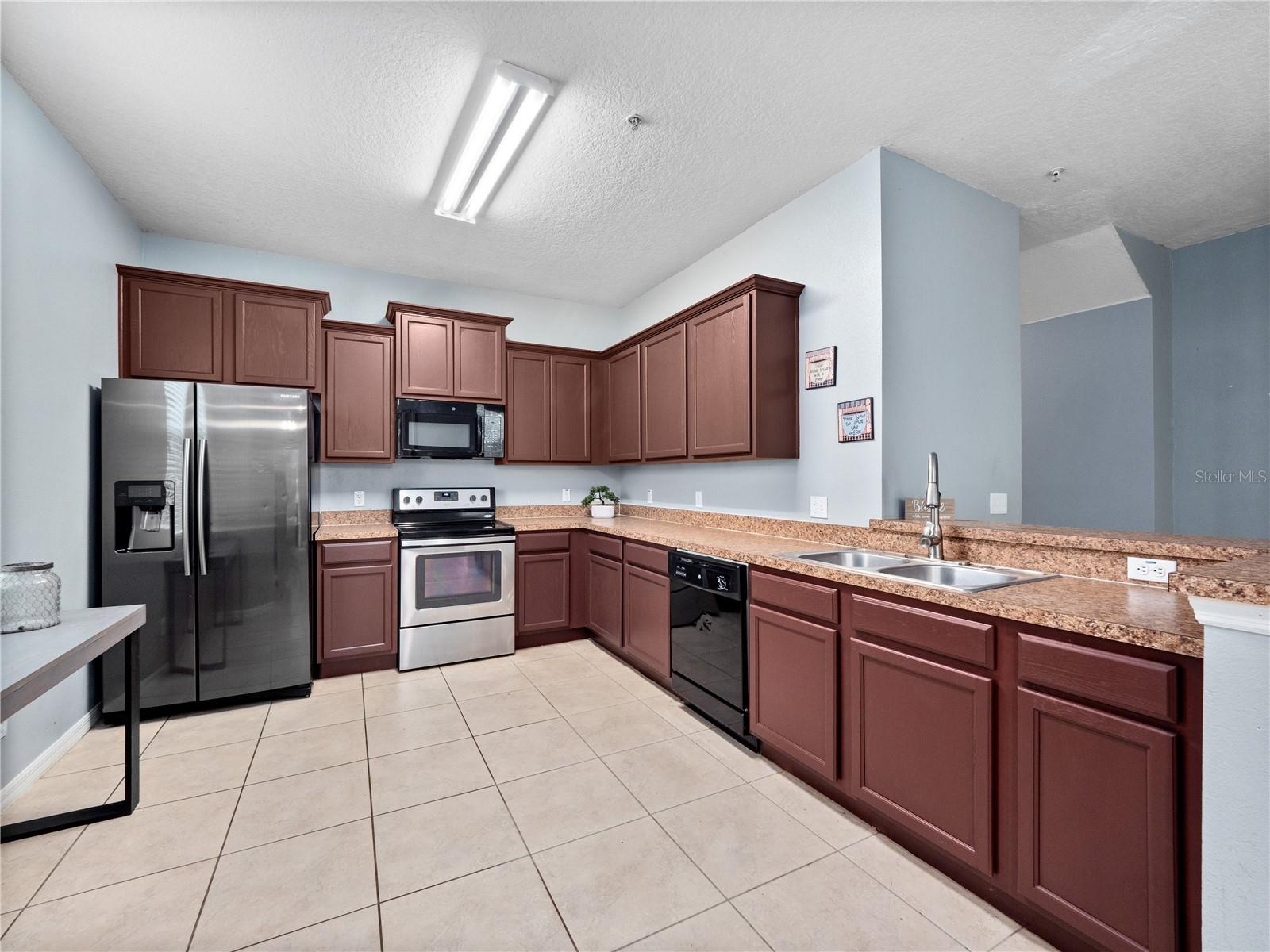 JEFFERSON GREEN AT ANTHEM PARK CONDO PH 13 - Residential