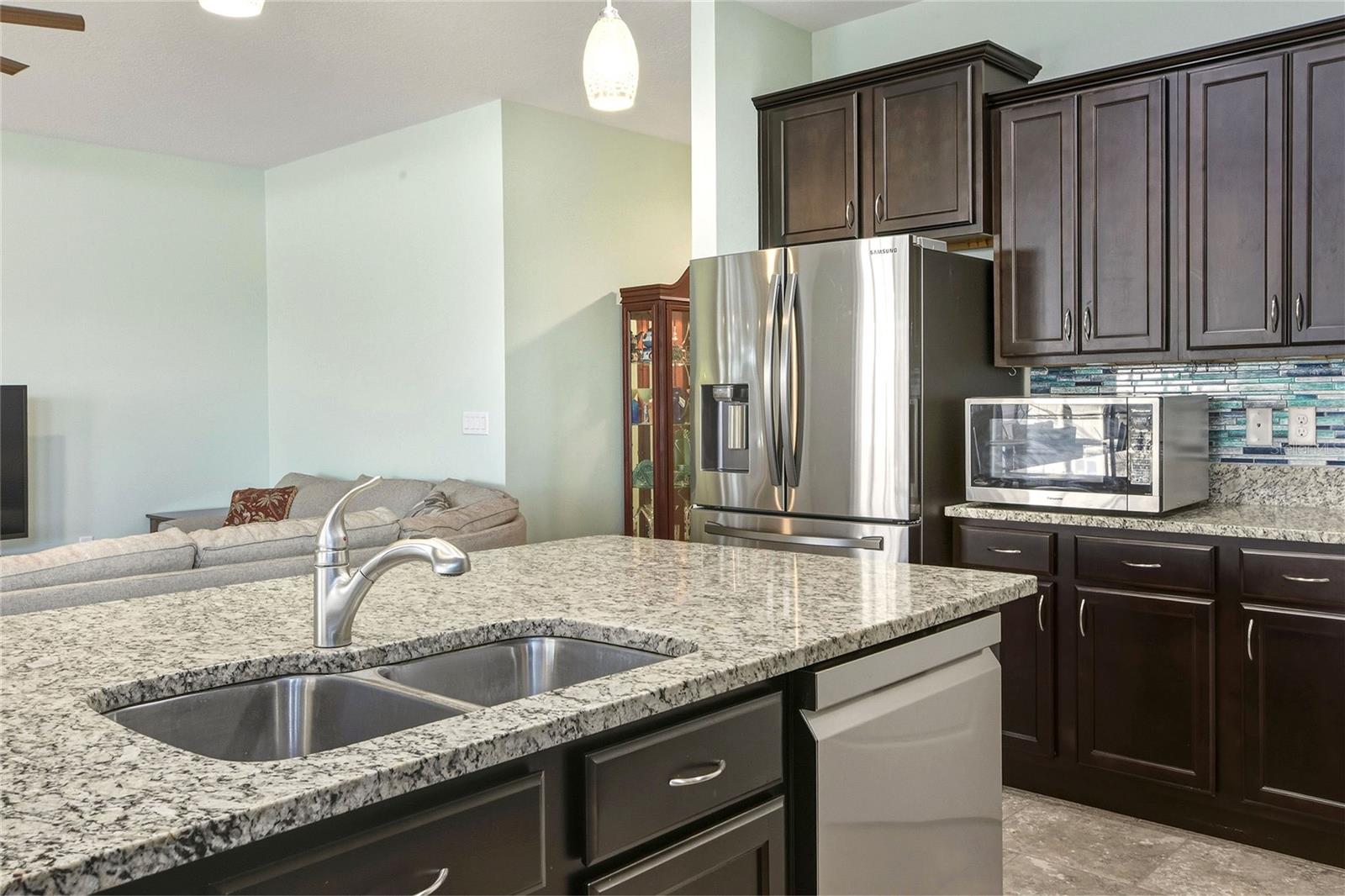 LAKESIDE LANDINGS PH 01 - Residential