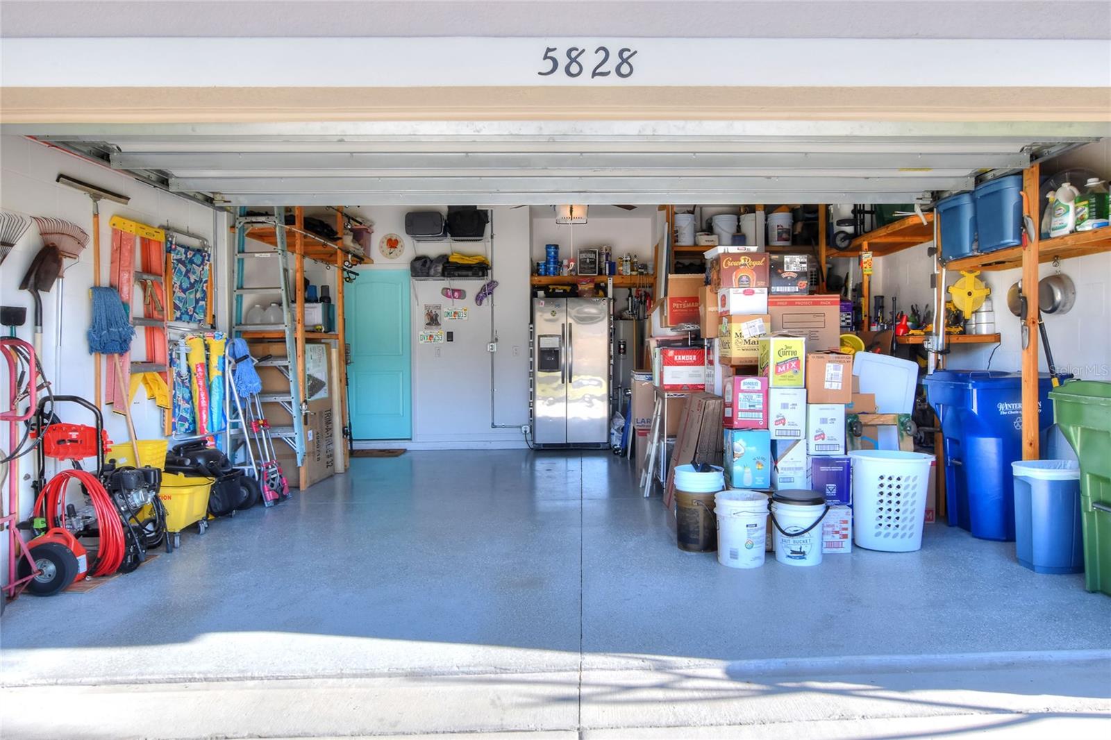 LAKESIDE LANDINGS PH 01 - Residential