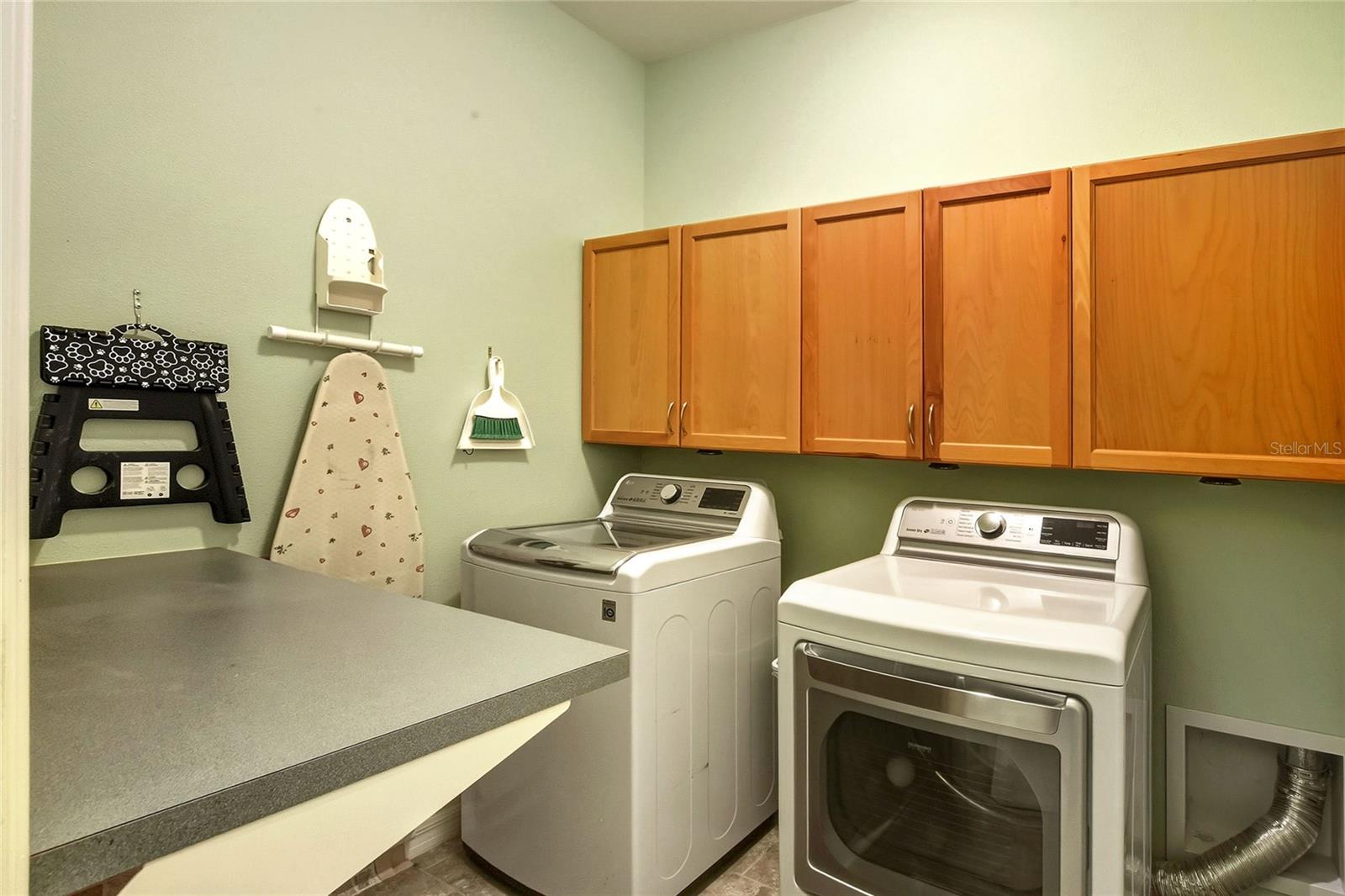 LAKESIDE LANDINGS PH 01 - Residential