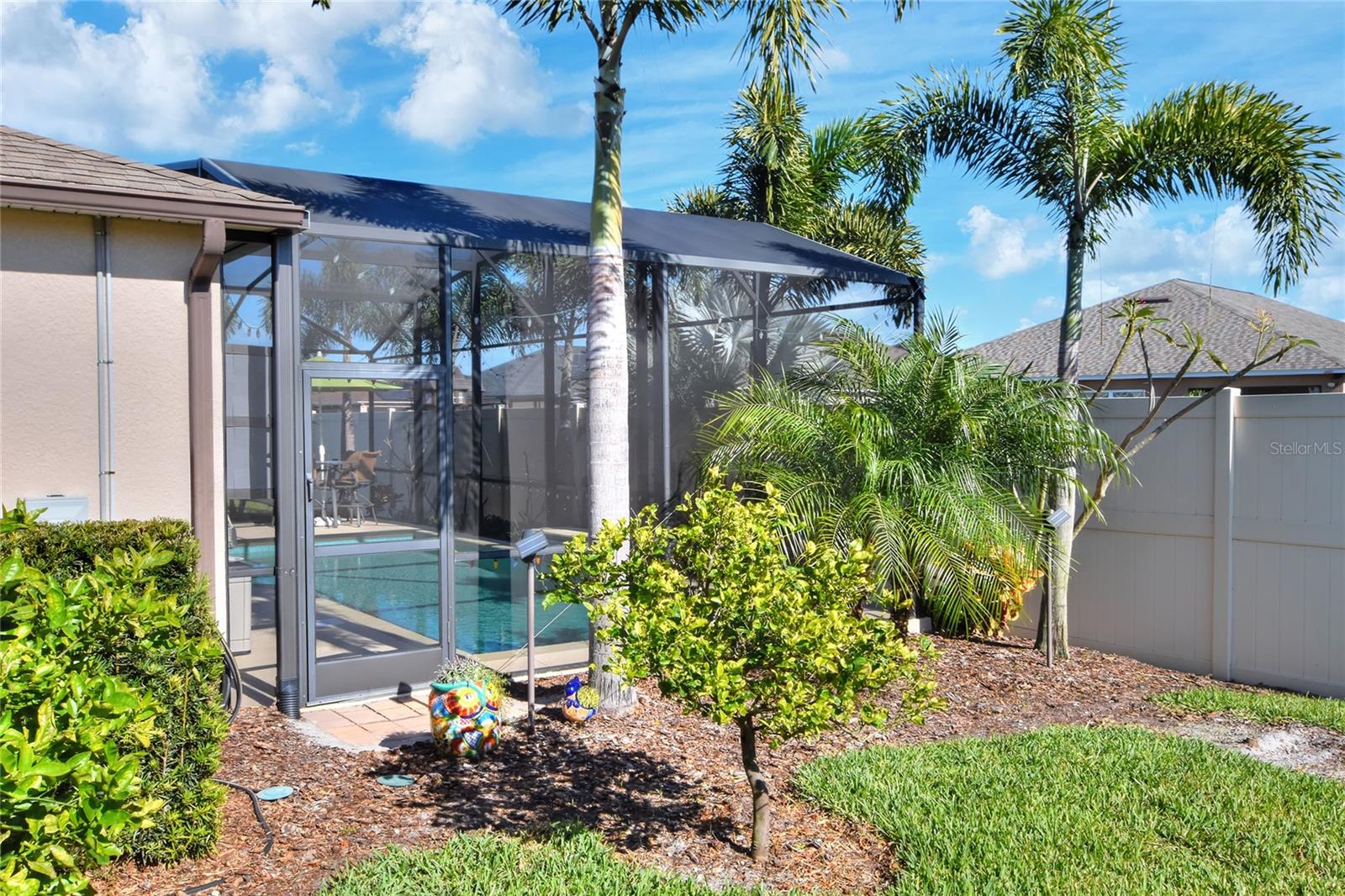 LAKESIDE LANDINGS PH 01 - Residential