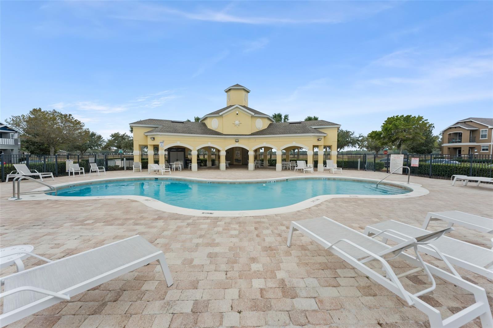 ENCLAVE/MOSS PARK - Residential