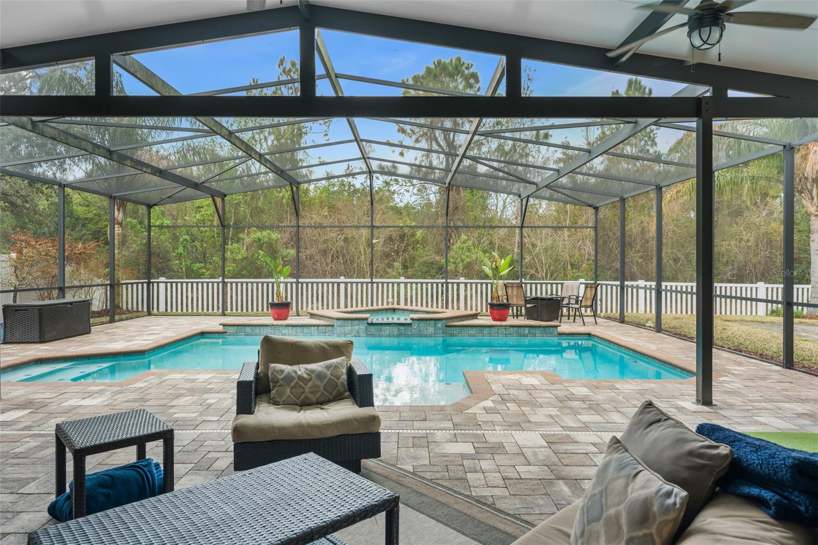 ENCLAVE/MOSS PARK - Residential