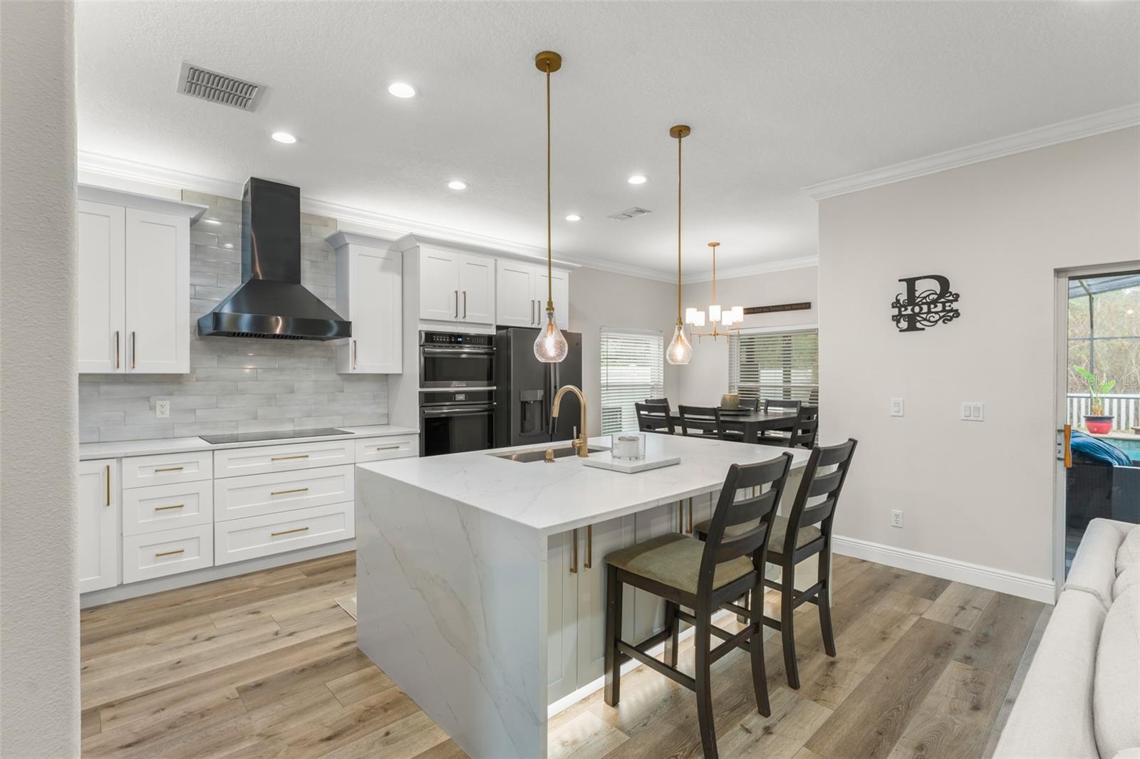 ENCLAVE/MOSS PARK - Residential